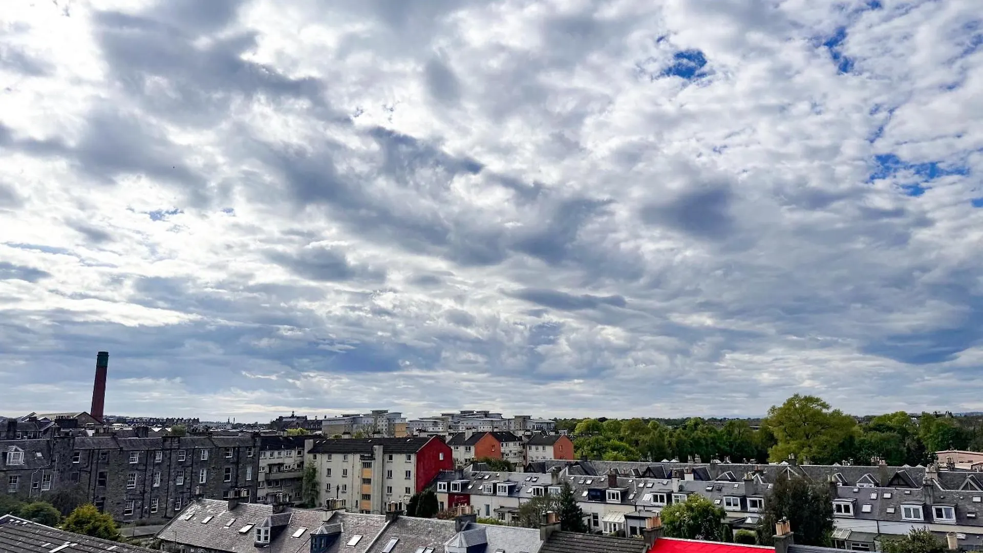 Arthurs Penthouse - Central Edinburgh Leith Walk 2-Storey Apartment - Free Parking & Fast Wifi