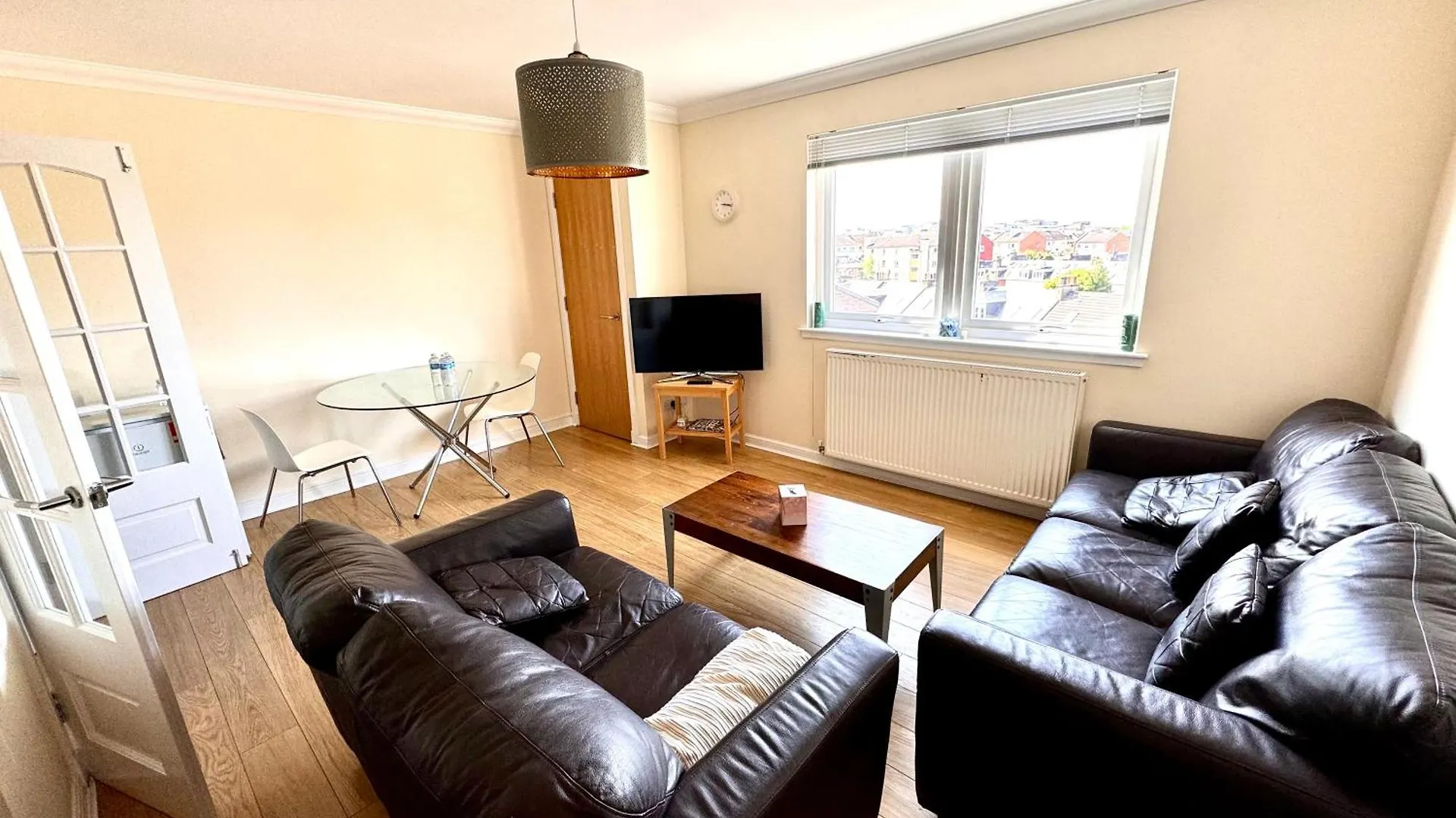 Arthurs Penthouse - Central Edinburgh Leith Walk 2-Storey Apartment - Free Parking & Fast Wifi 영국