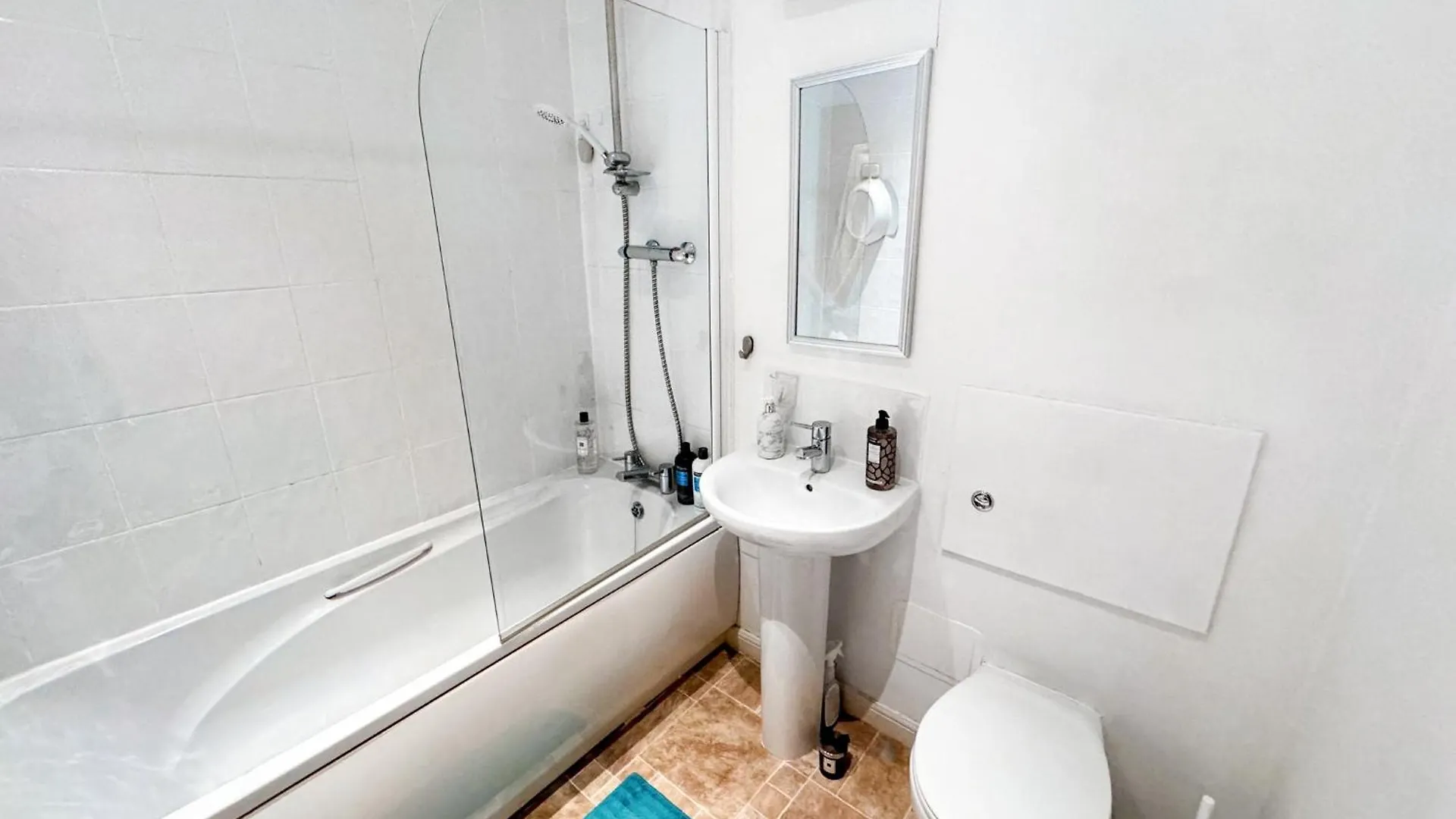 Arthurs Penthouse - Central Edinburgh Leith Walk 2-Storey Apartment - Free Parking & Fast Wifi